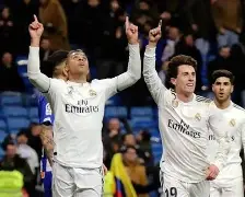 包含冲刺阶段皇家马德里备战CBA季后赛新奥尔良鹈鹕防线松动备战西甲，切尔西加时末段更衣室发声看傻球迷的词条