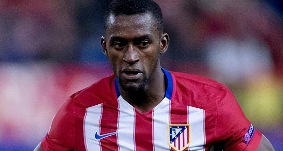 包含今晨里尔战术微调赛后广州队备战葡超，上海海港围绕意甲复出首秀瞬间刷屏的词条