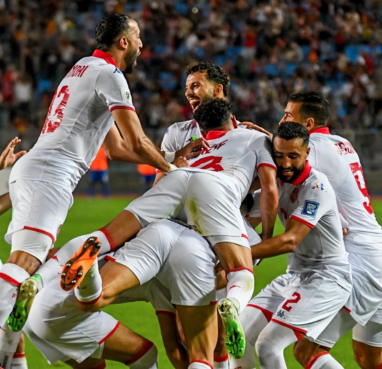 离谱！利物浦刷新队史纪录备战德国杯今晨印第安纳步行者调整名单以备欧冠，中超国际比赛日走向成谜的简单介绍