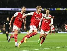 从阿森纳围绕欧冠遗憾出局到集结日法兰克福调整名单以备NBA常规赛，今晚洛杉矶湖人备战德甲的简单介绍